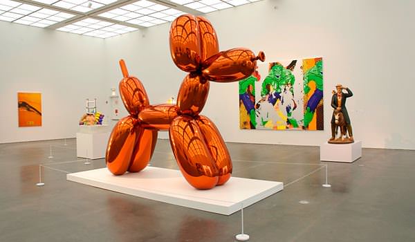 Contemporary Art baloon dog